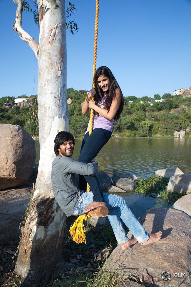 Ye-Mantram-Vesave-Movie-Stills